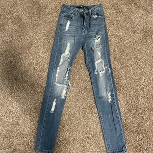 Fashion nova jeans size 3